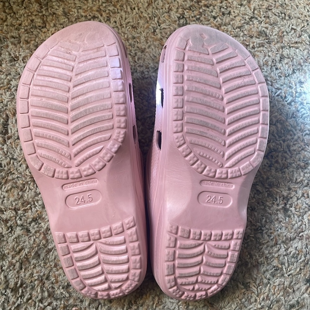 Pink clogs - Picture 2 of 12